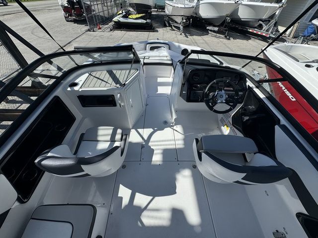 2025 Yamaha Boats SX195 - 5