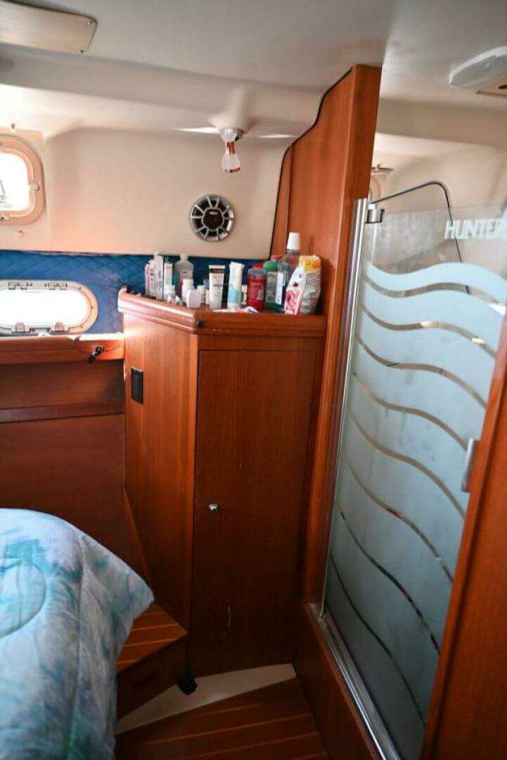 2003 Hunter 456 - Image 53