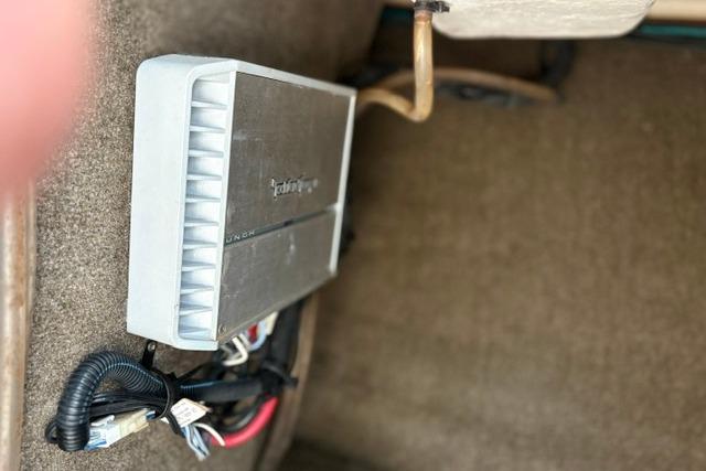 Audio amplifier installed in a 2017 Searay SPX210 boat.