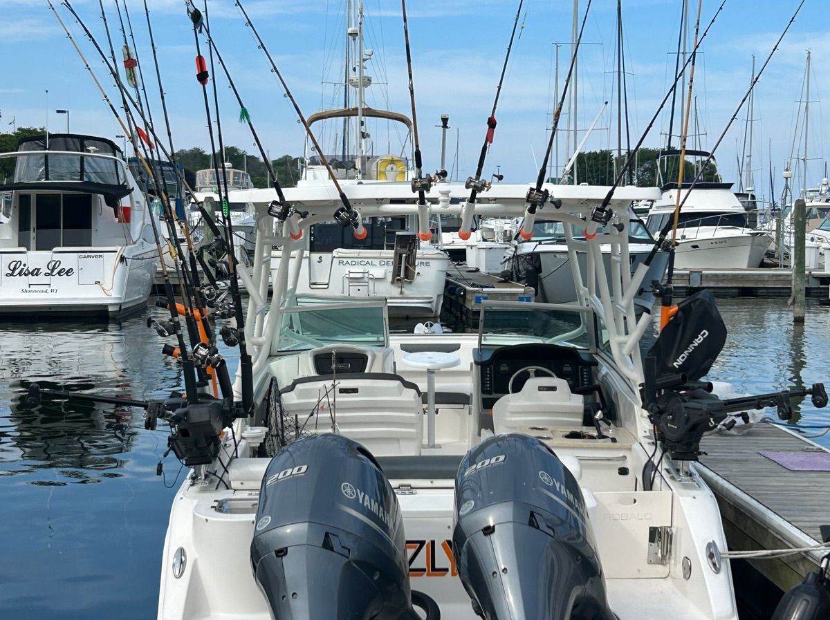 2018 Robalo R247 Dual Console - 7