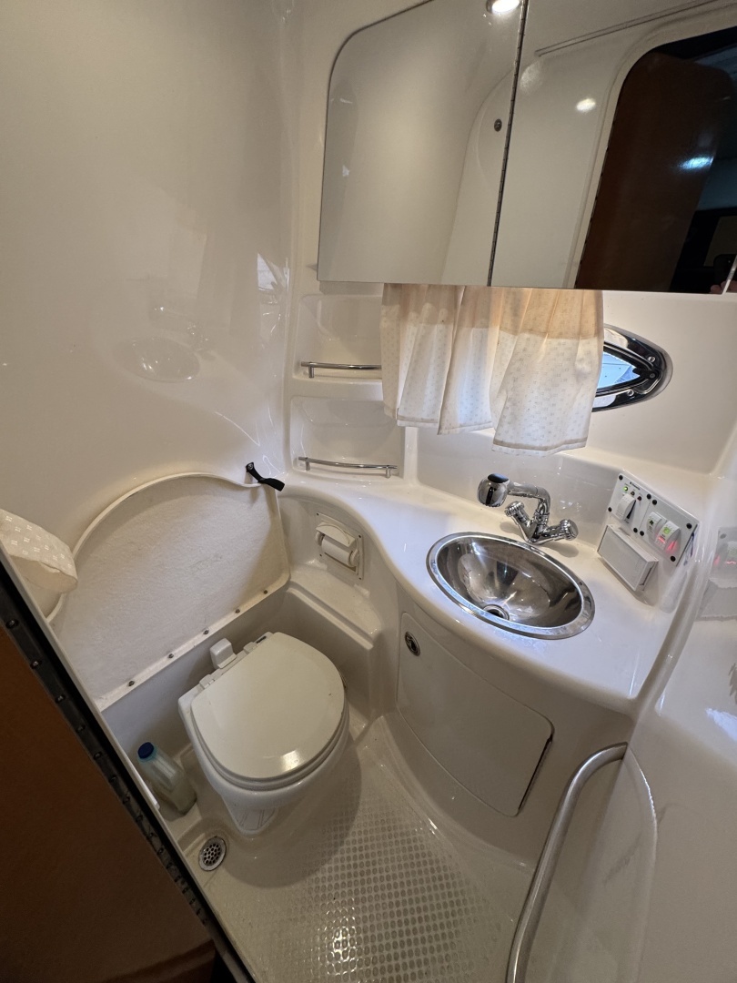 2008 Chaparral 310 Signature - Image 7