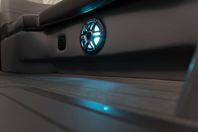 2026 SunCatcher Fusion 324SS - 84