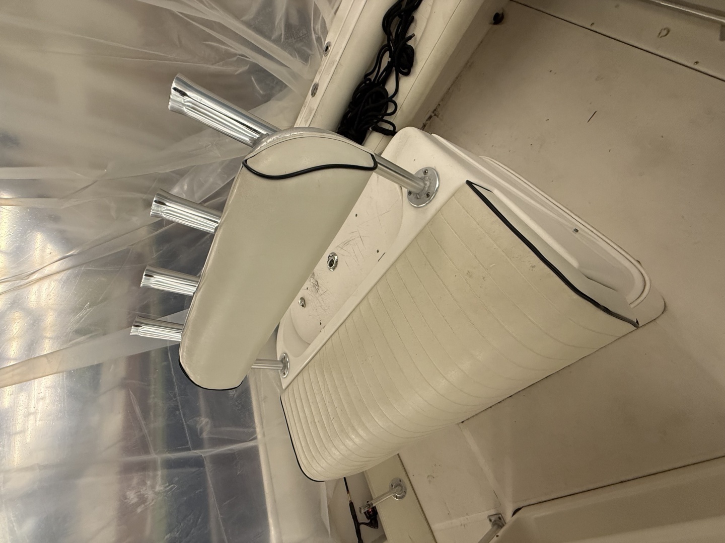 2005 Robalo R220 - Image 7