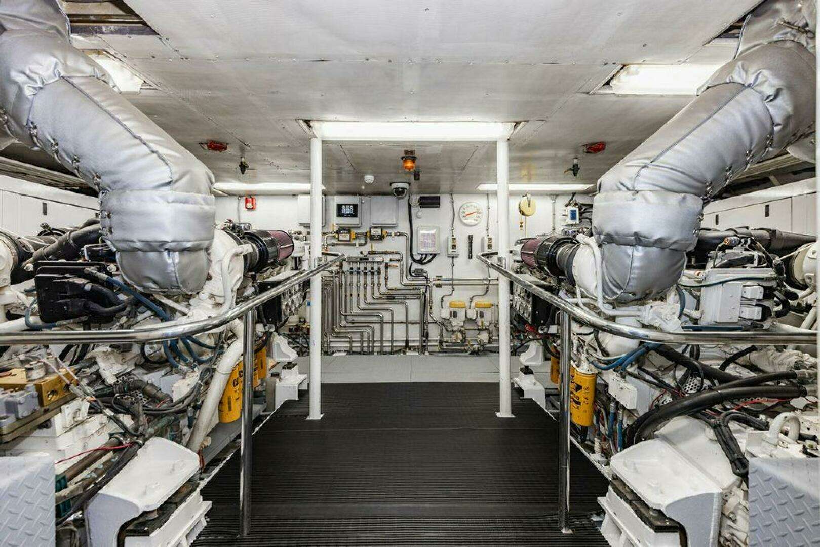 2009 Crystal Yachts Enclosed Pilothouse - Image 39