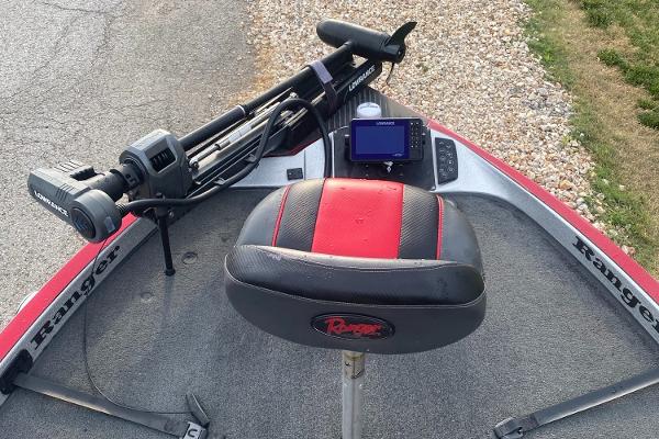 2015 Ranger Z520C boat interior with seat and navigation equipment.