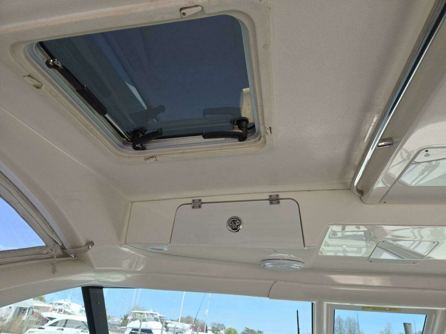 2013 Pursuit 345 Offshore - Image 24