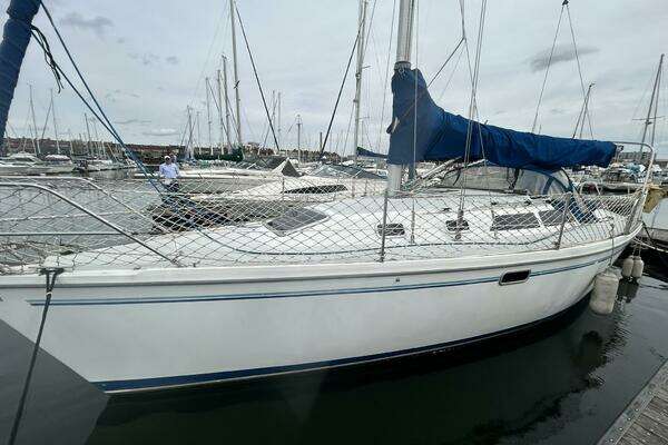 1995 Catalina 320