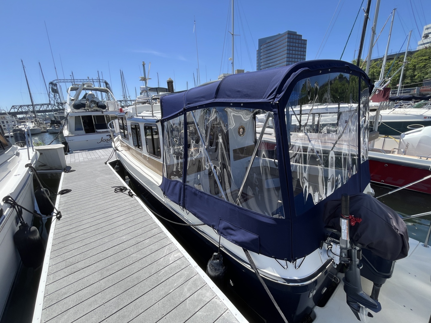 2017 Ranger Tugs R27 Northwest Edition - Image 2