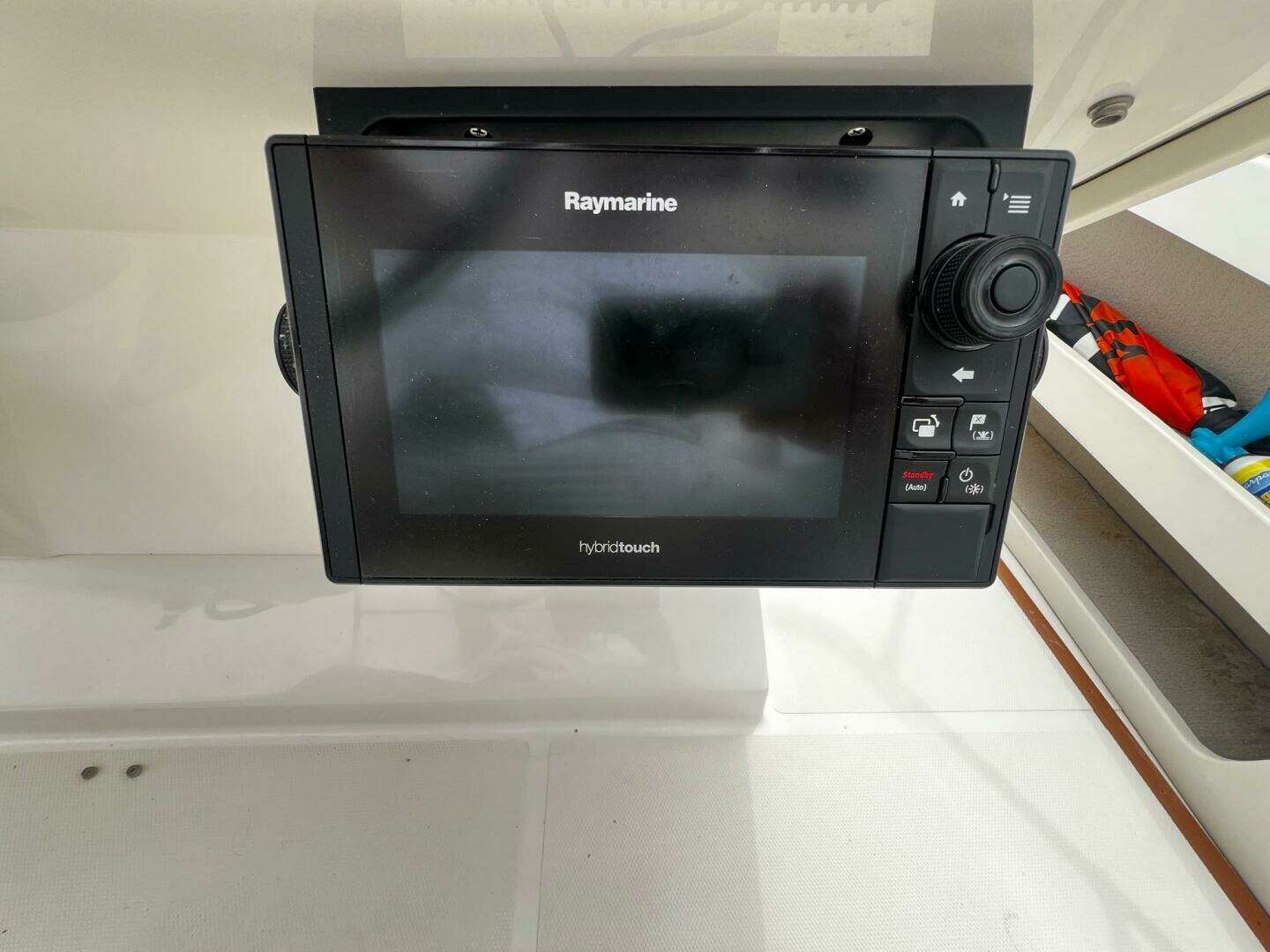 1999 Carver 356 Aft Cabin - Image 24