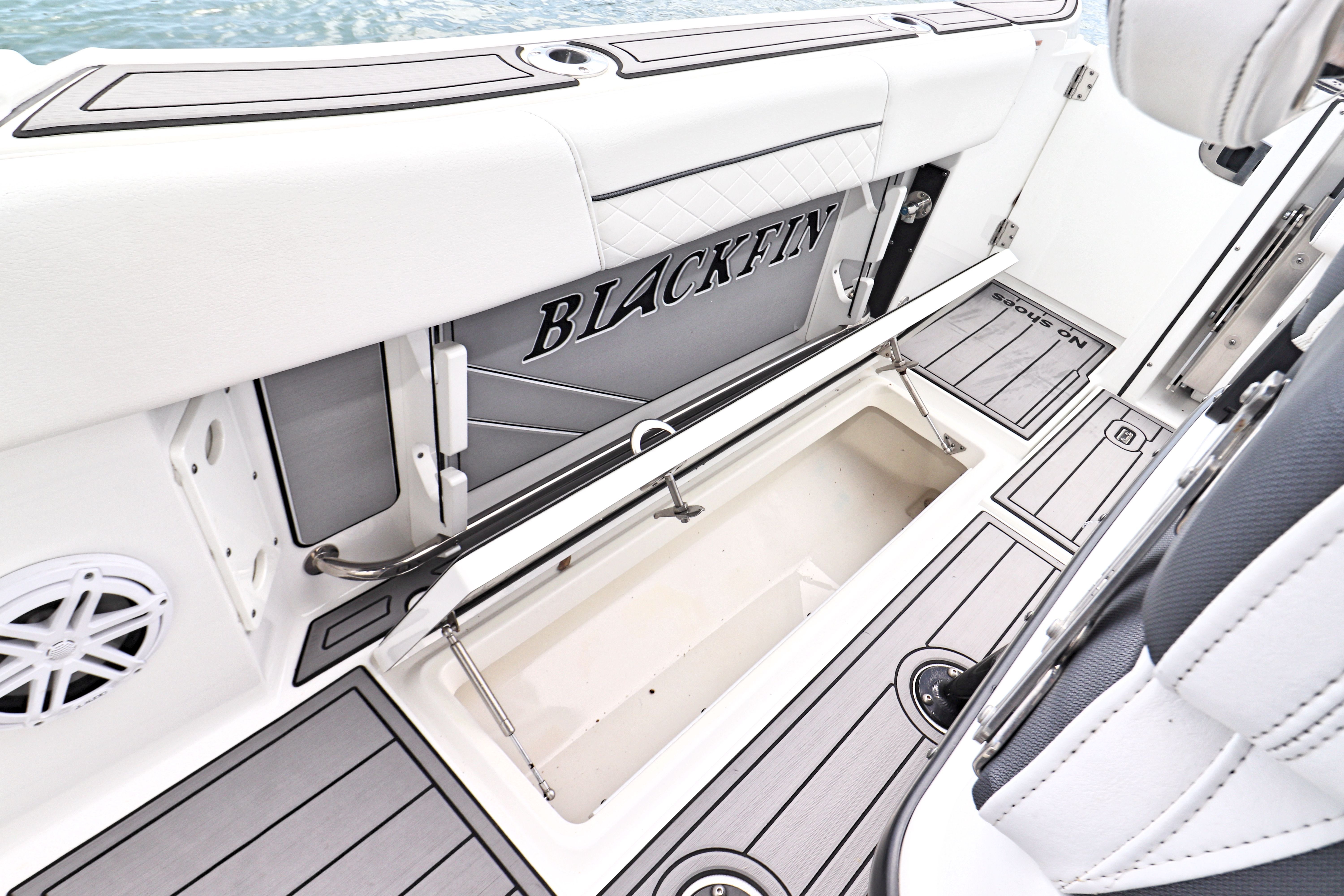 2022 Blackfin 252 CC - 19