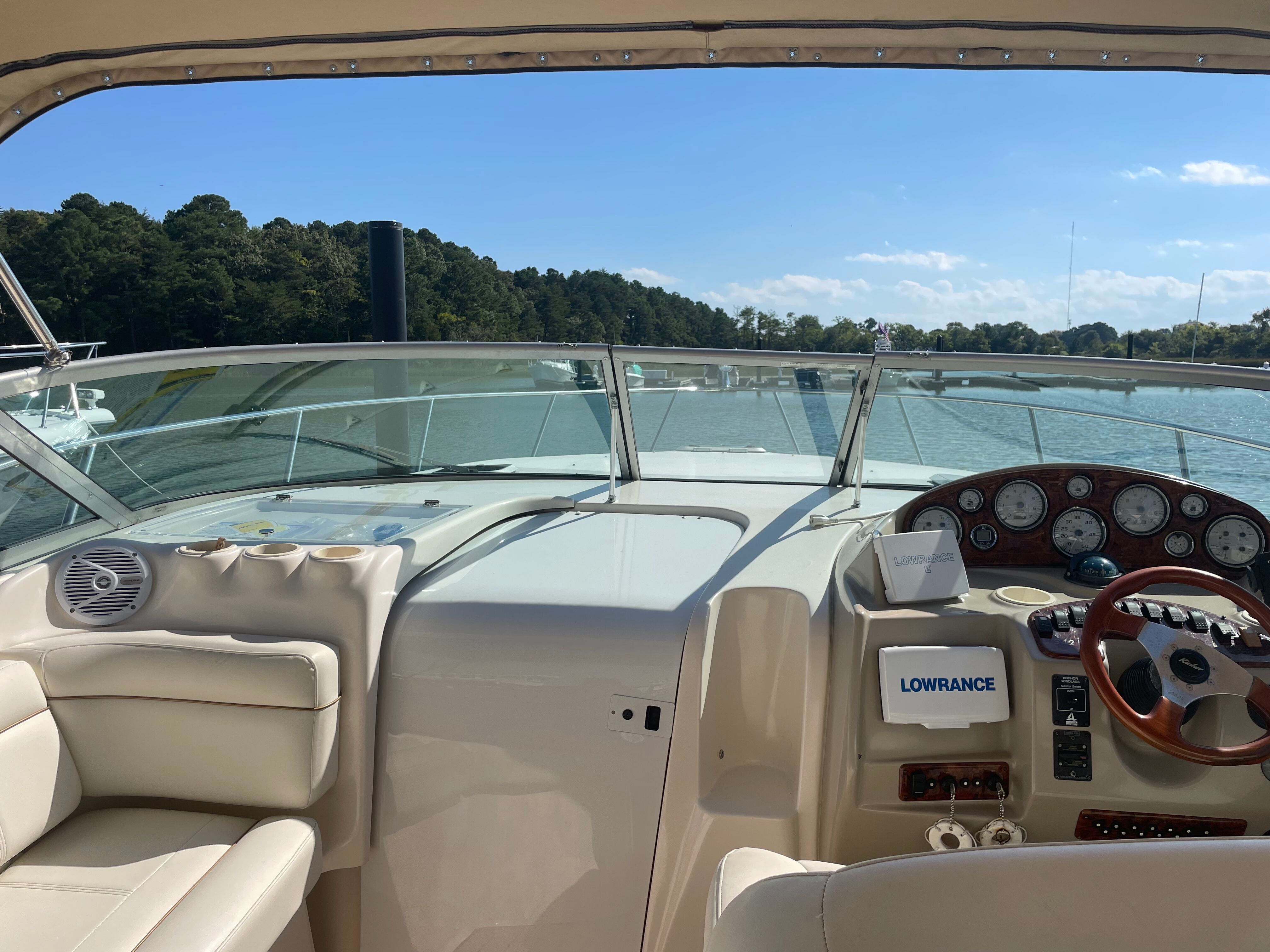 2003 Rinker Fiesta Vee 342 - 18