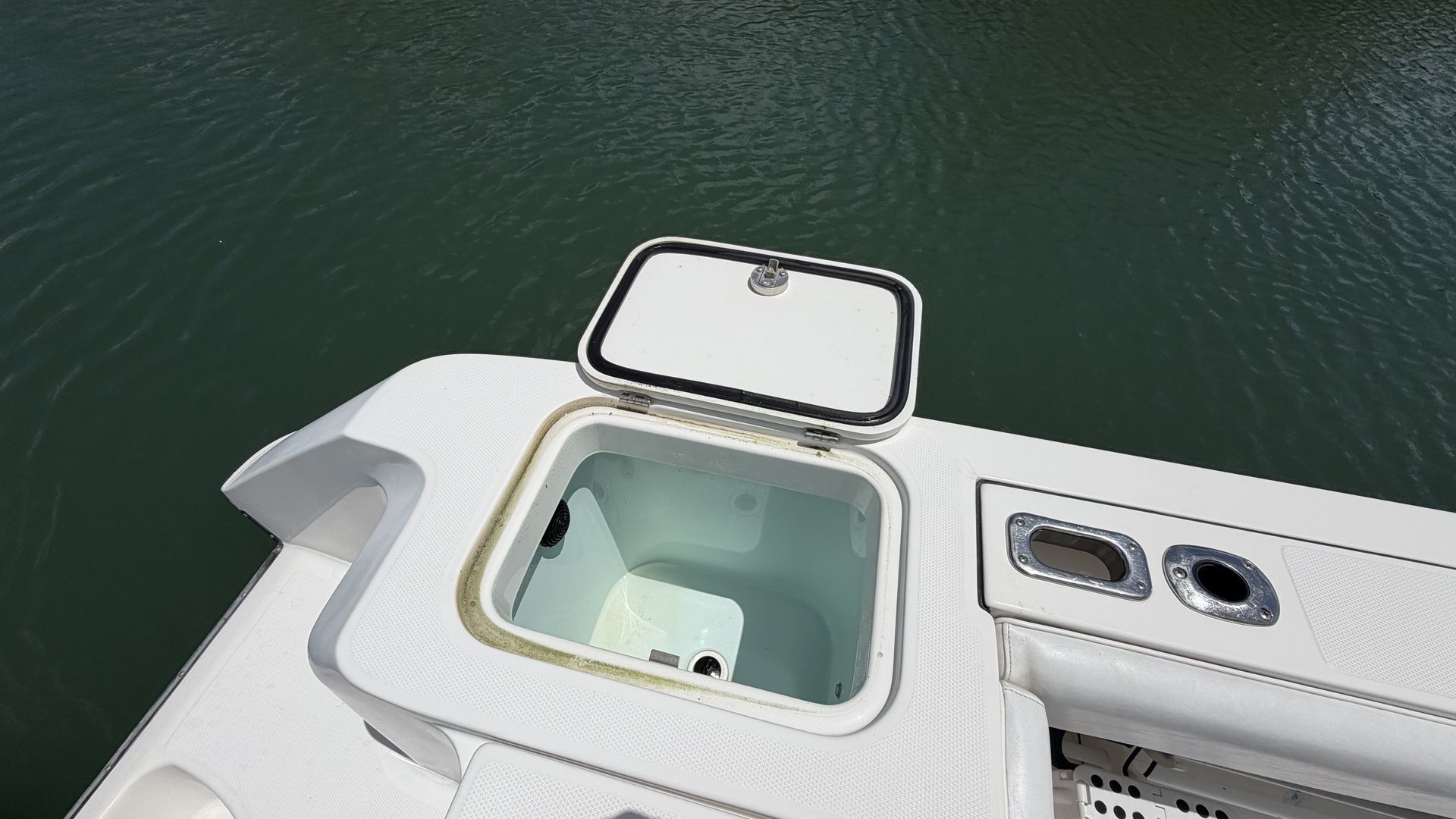 2017 Edgewater 320 CC - 41