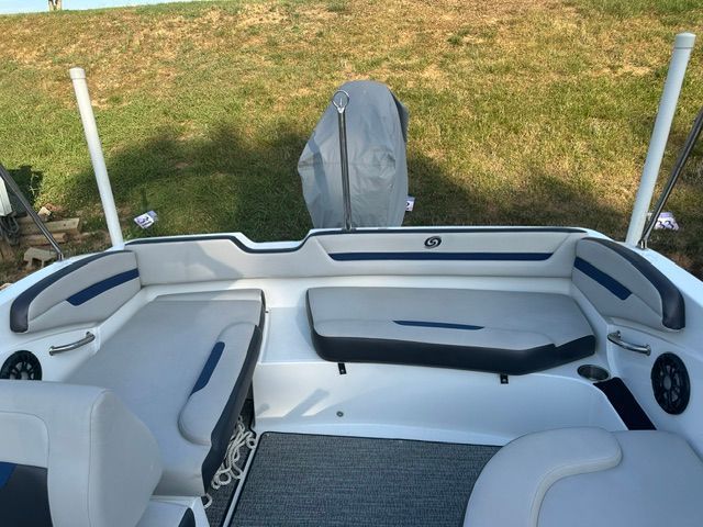 2021 Hurricane SunDeck Sport 205 OB - 7