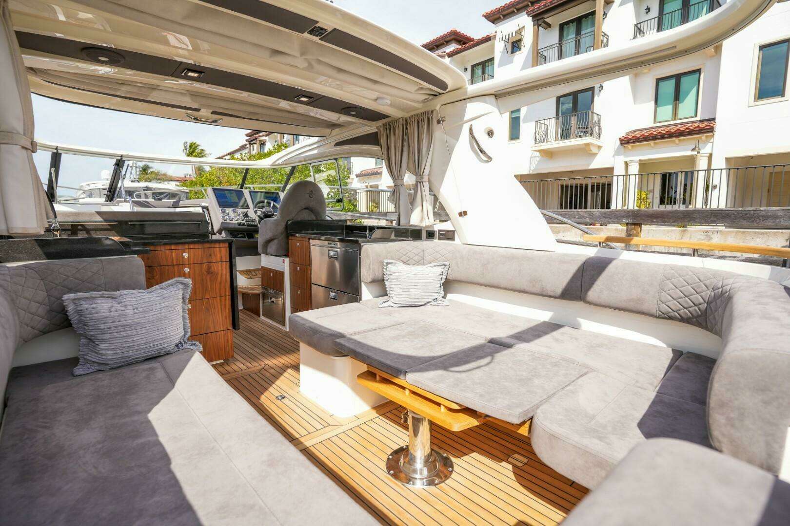 2026 Marex 360 Cabriolet Cruiser - Image 15