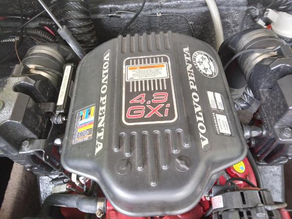 2011 Stingray 208CR - 18