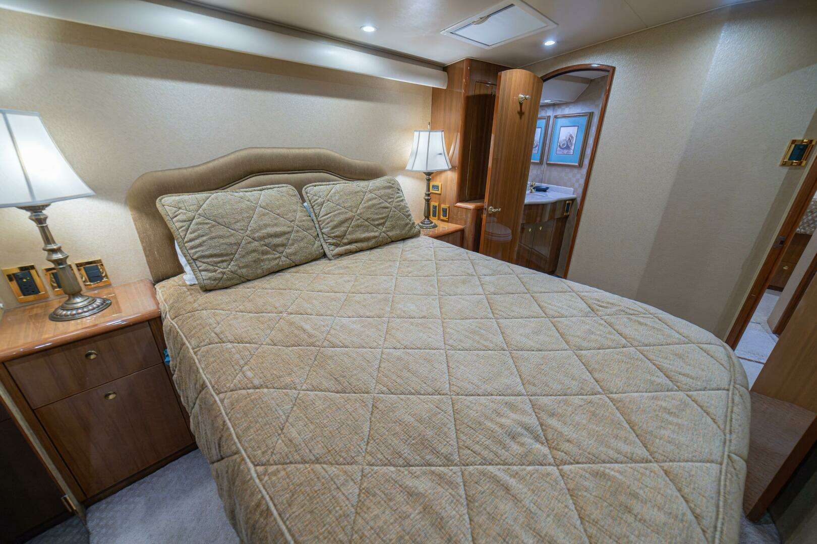 2006 Viking 56 Convertible - Image 62