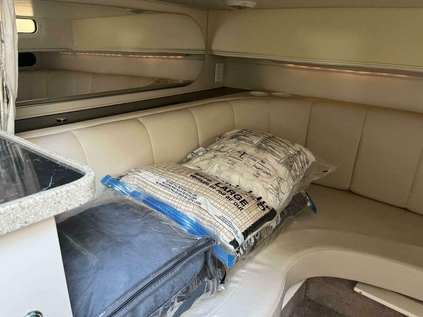 2000 Rinker Fiesta Vee 340 - Image 35