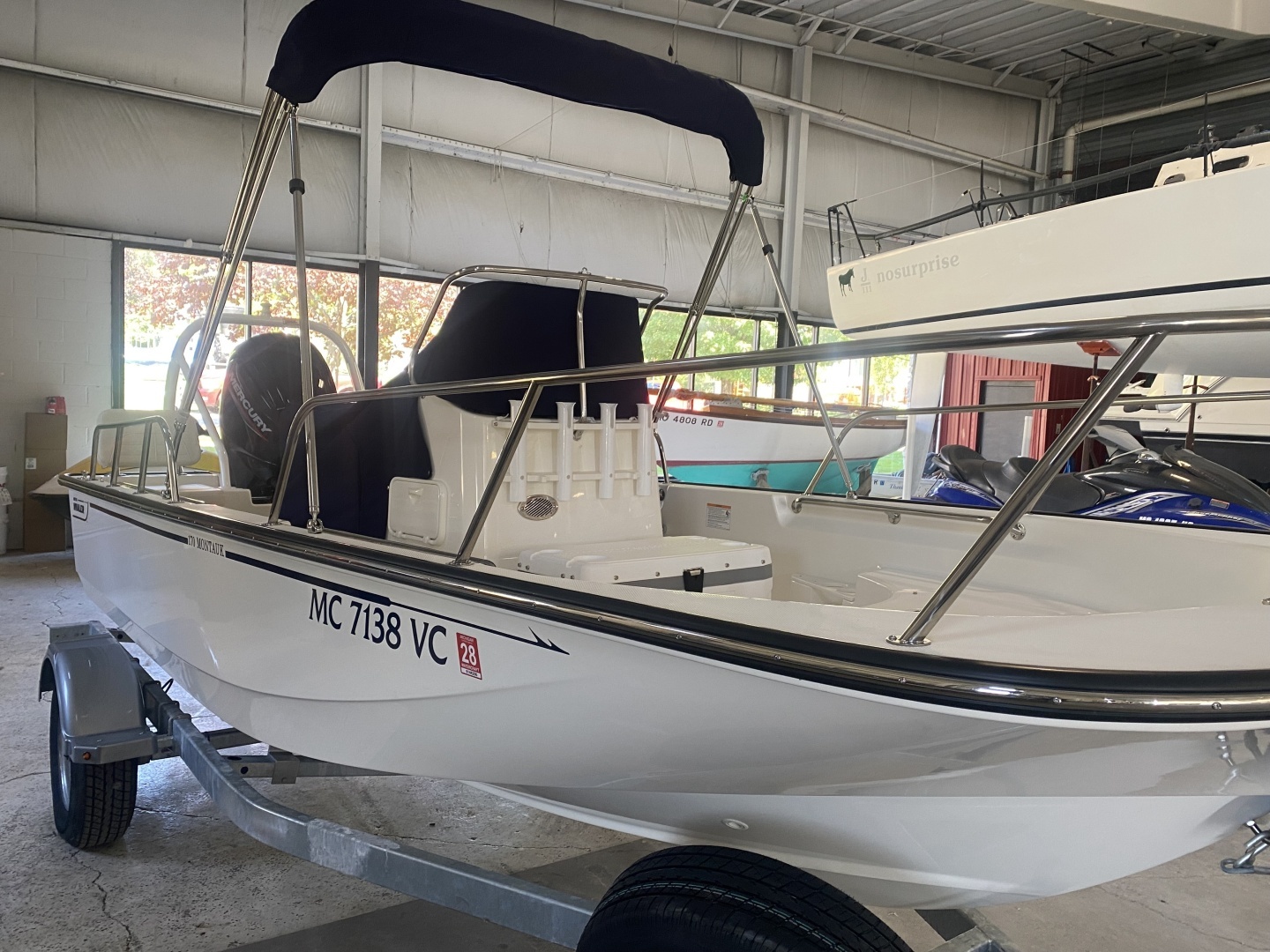 2025 Boston Whaler 170 Montauk - Image 2