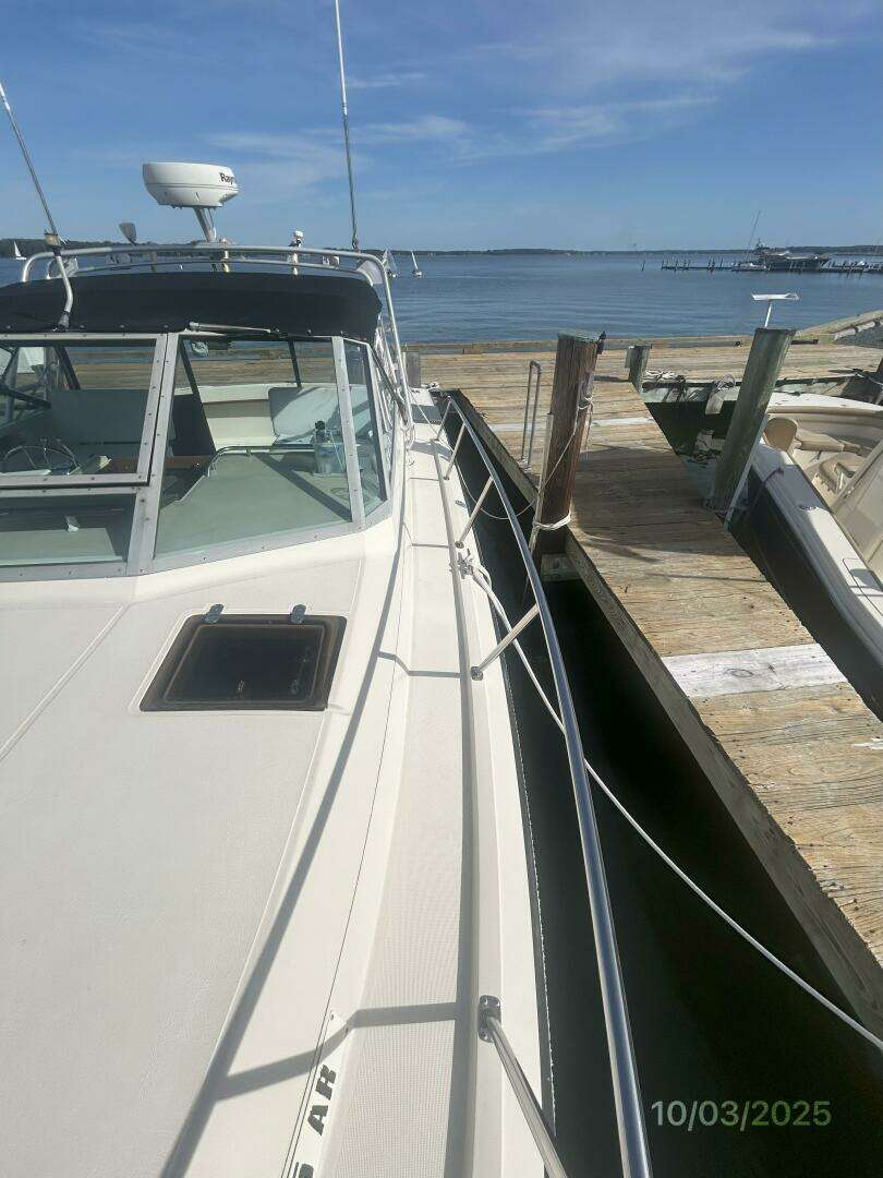 1985 Pursuit 3100 Open - Image 11