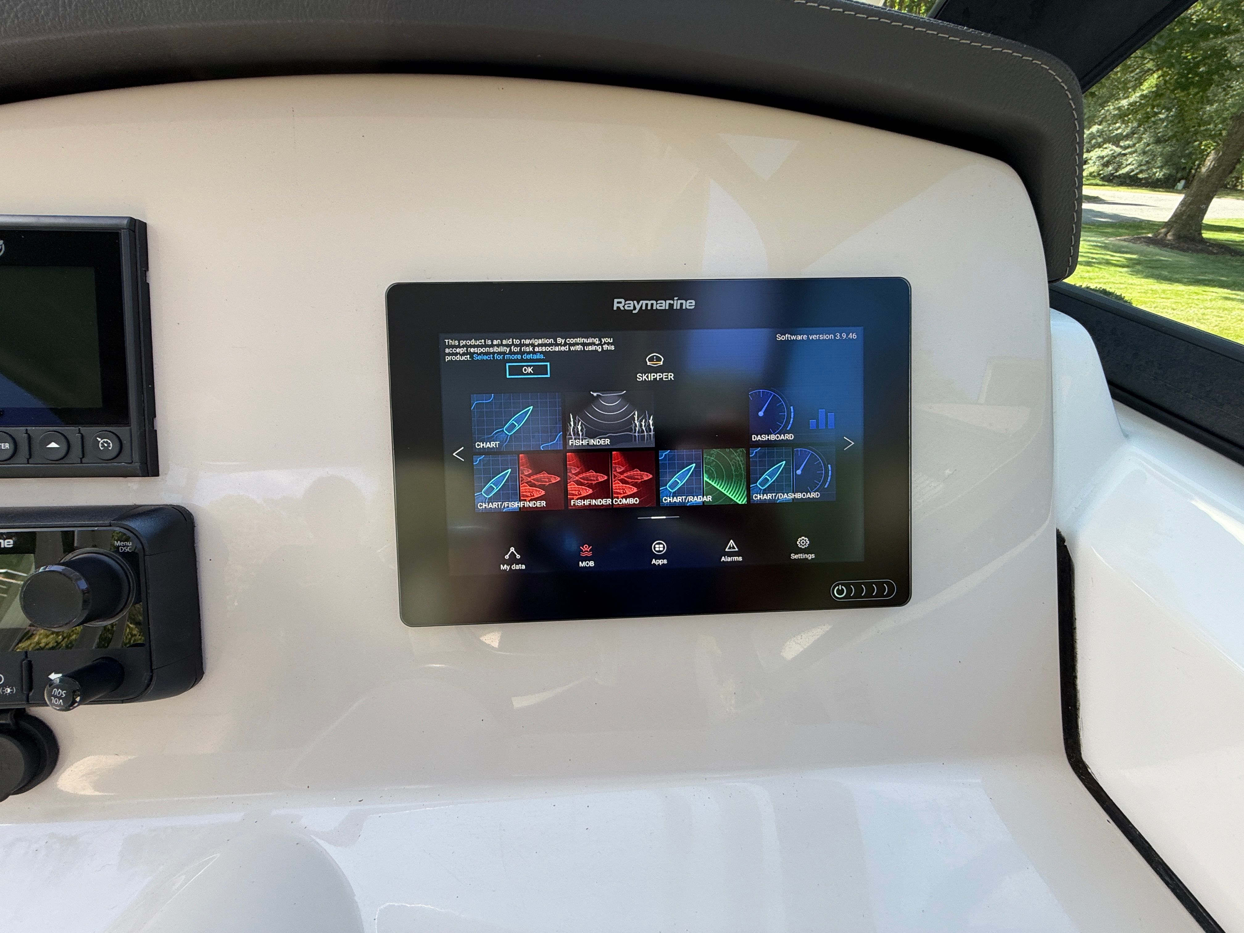 2020 Boston Whaler Vantage 230 - 26