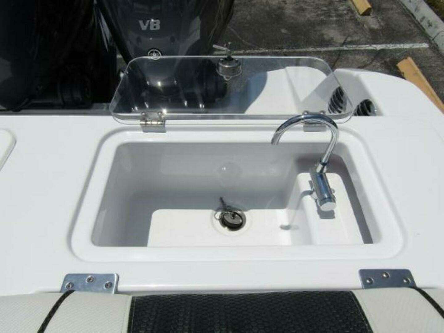 2024 Wellcraft 352 Fisherman - Image 24