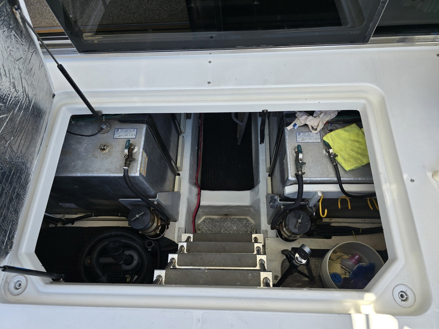 2001 Carver 570 Voyager Pilothouse - Image 10