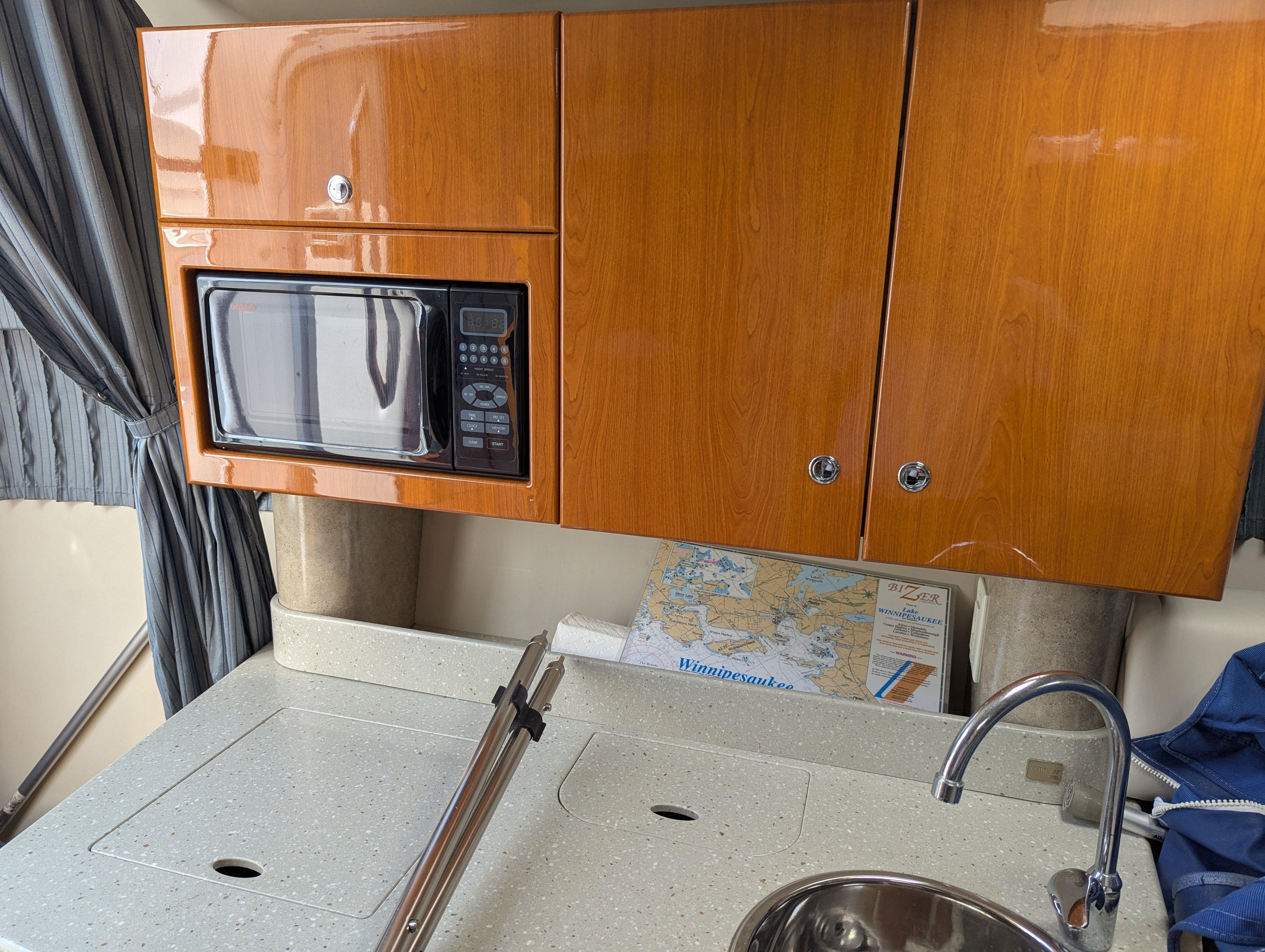 2005 Formula 27 Performance Cruiser - 16