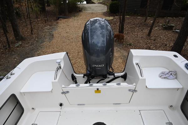 1992 Boston Whaler 21' Walkaround - 5