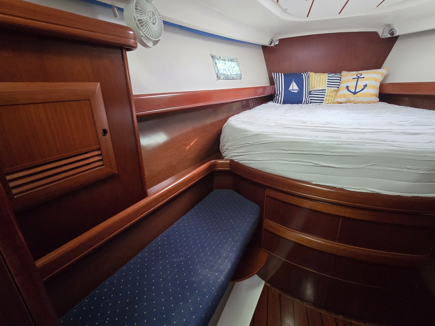 2004 Beneteau 423 - Image 48