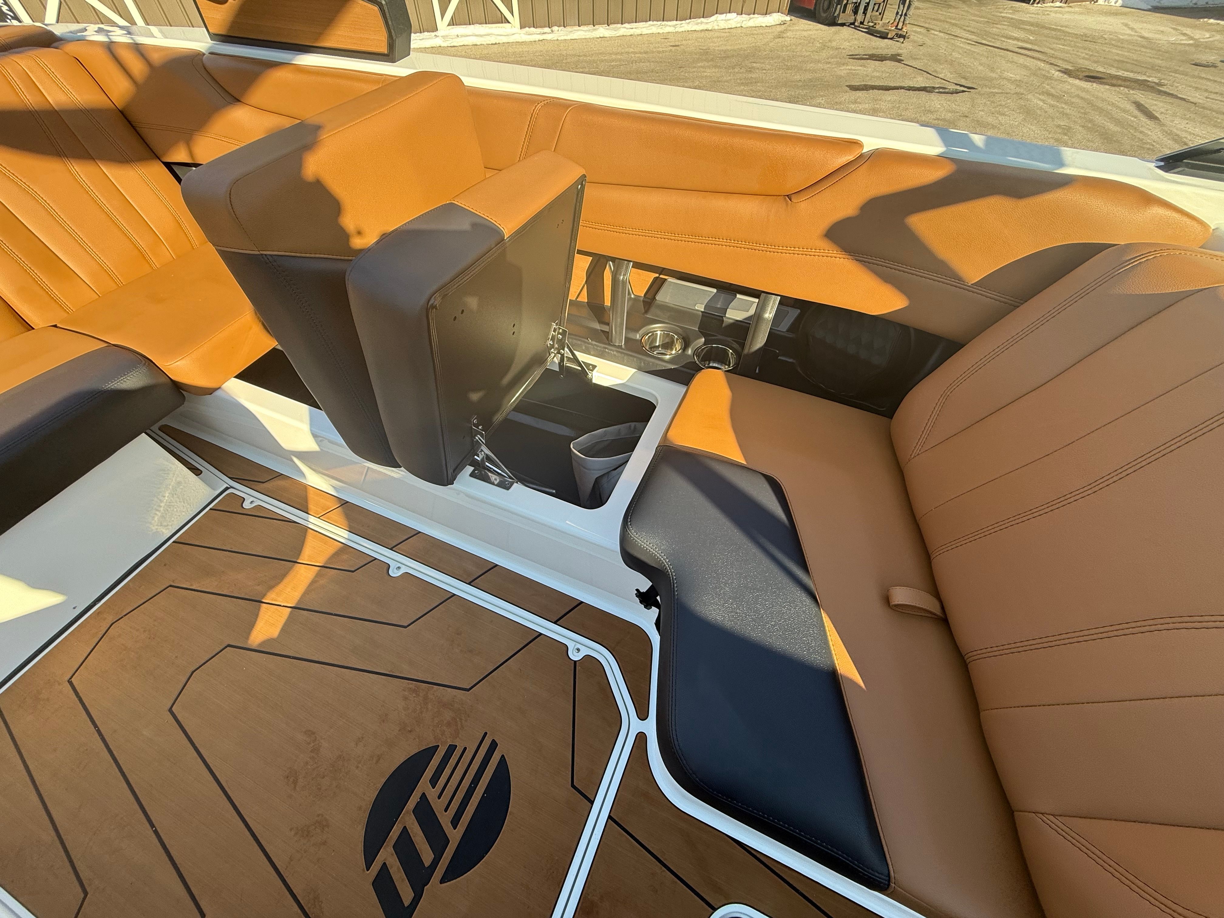2026 Malibu Wakesetter 21 LX - 30