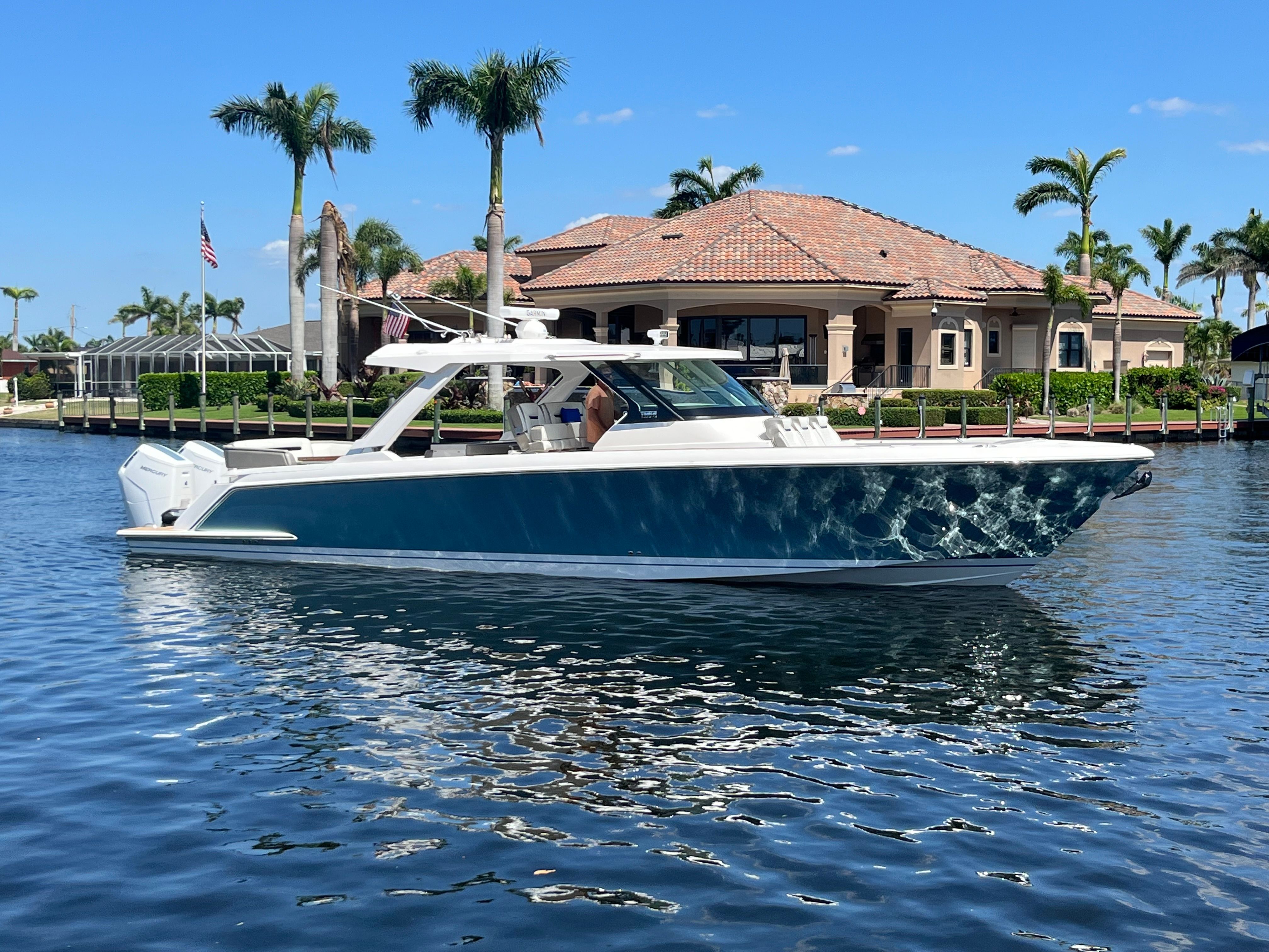 2022 Tiara Yachts 43 LS