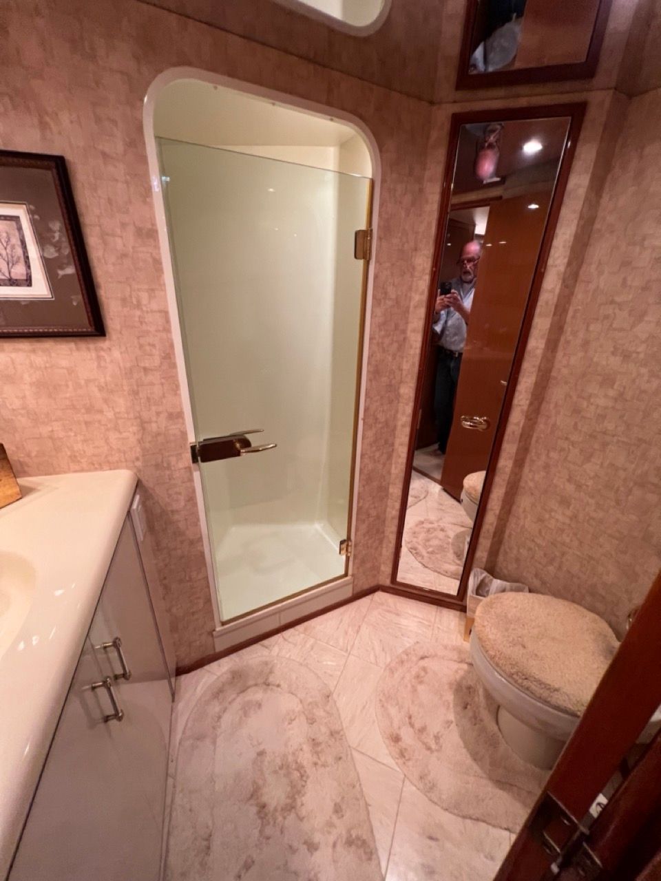 2002 Viking 61 Enclosed Bridge - 81