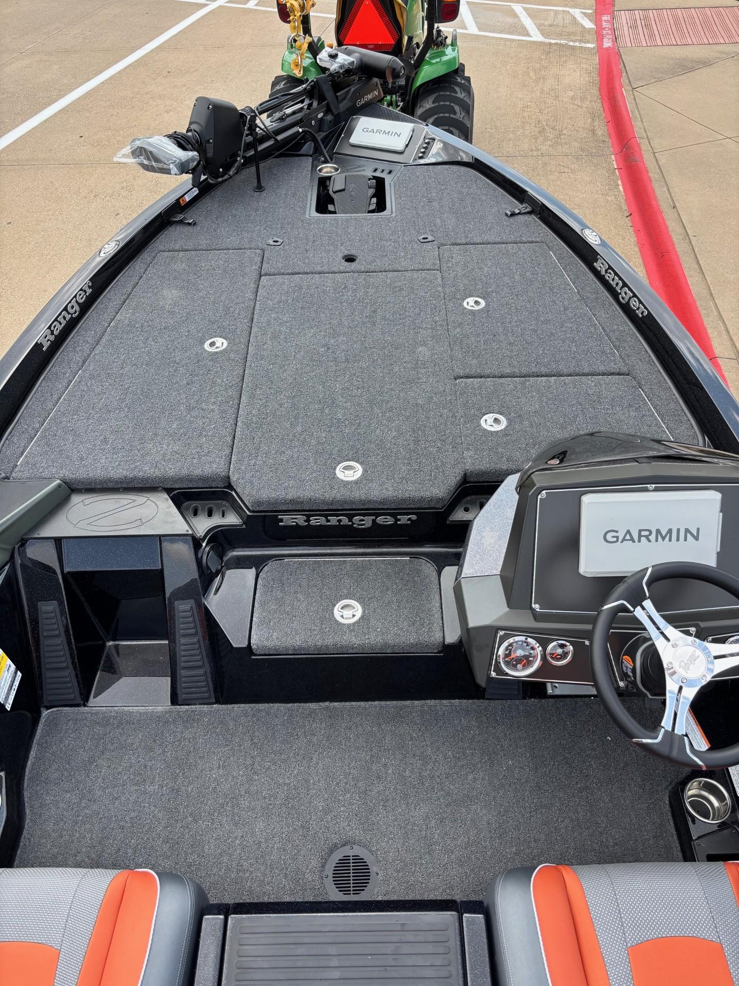 2025 Ranger Z518 Cup-Equipped boat interior with Garmin navigation system.