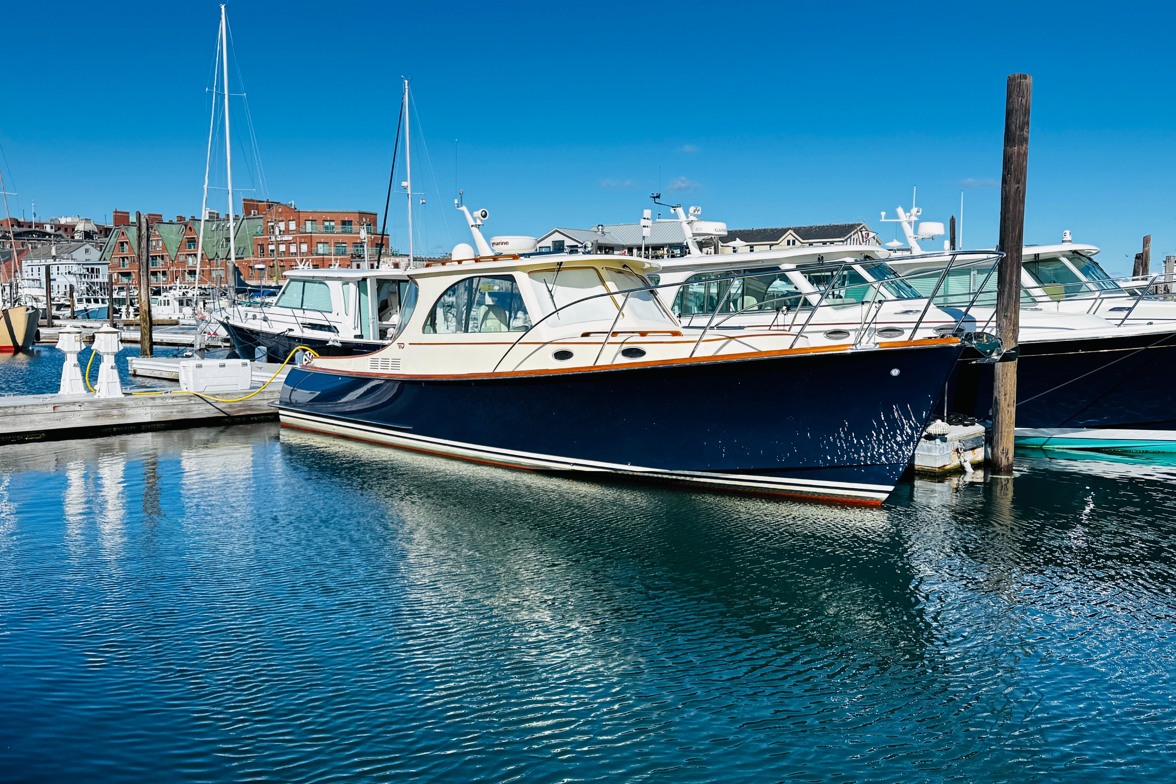 2012 Hinckley Picnic Boat MKIII