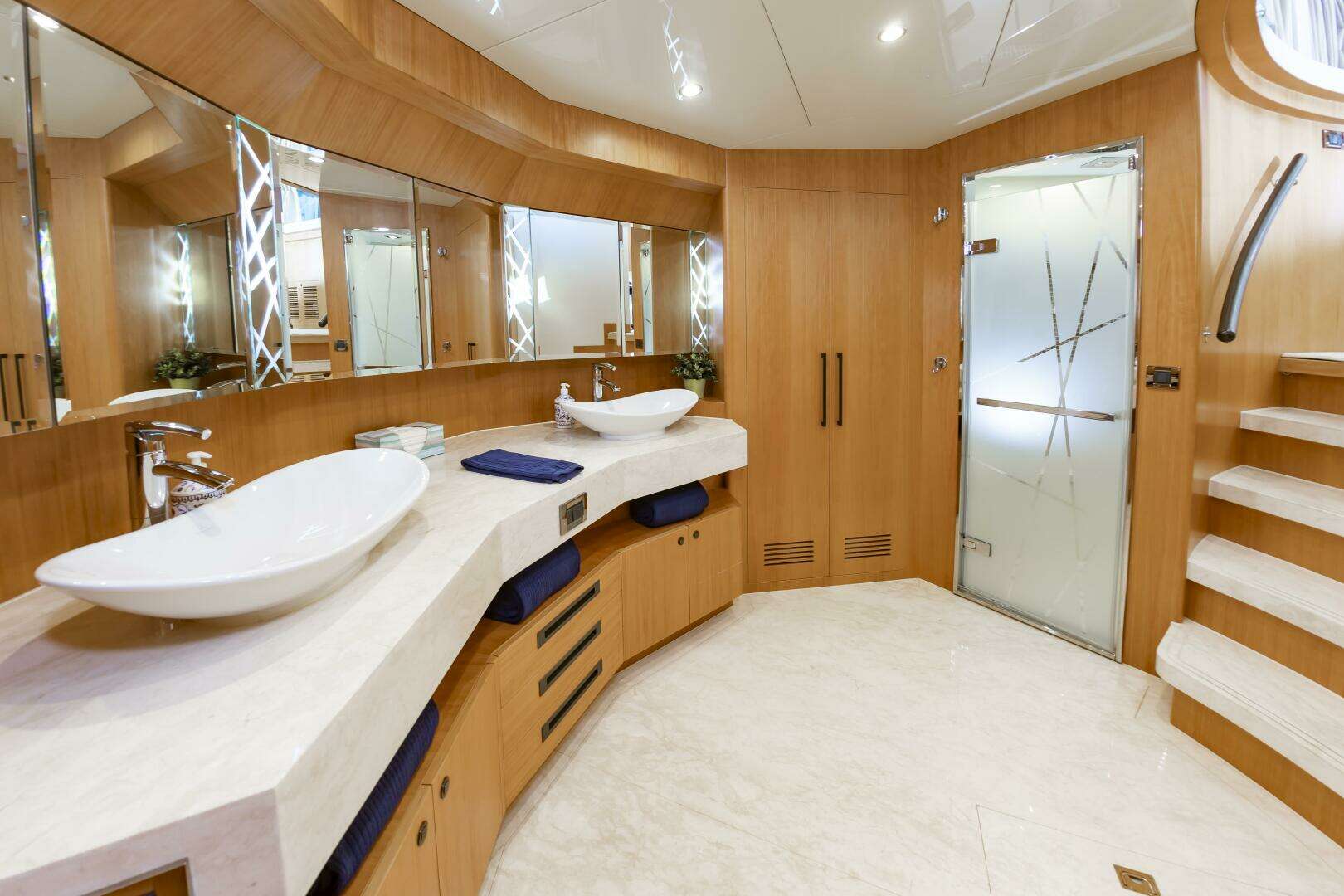 2017 Johnson 93 Flybridge - Image 55