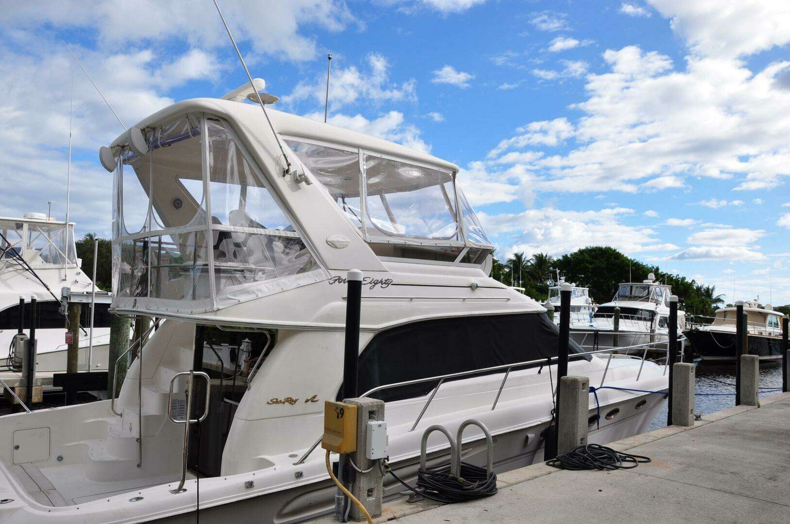 1998 Sea Ray 480 Sedan Bridge - Image 7