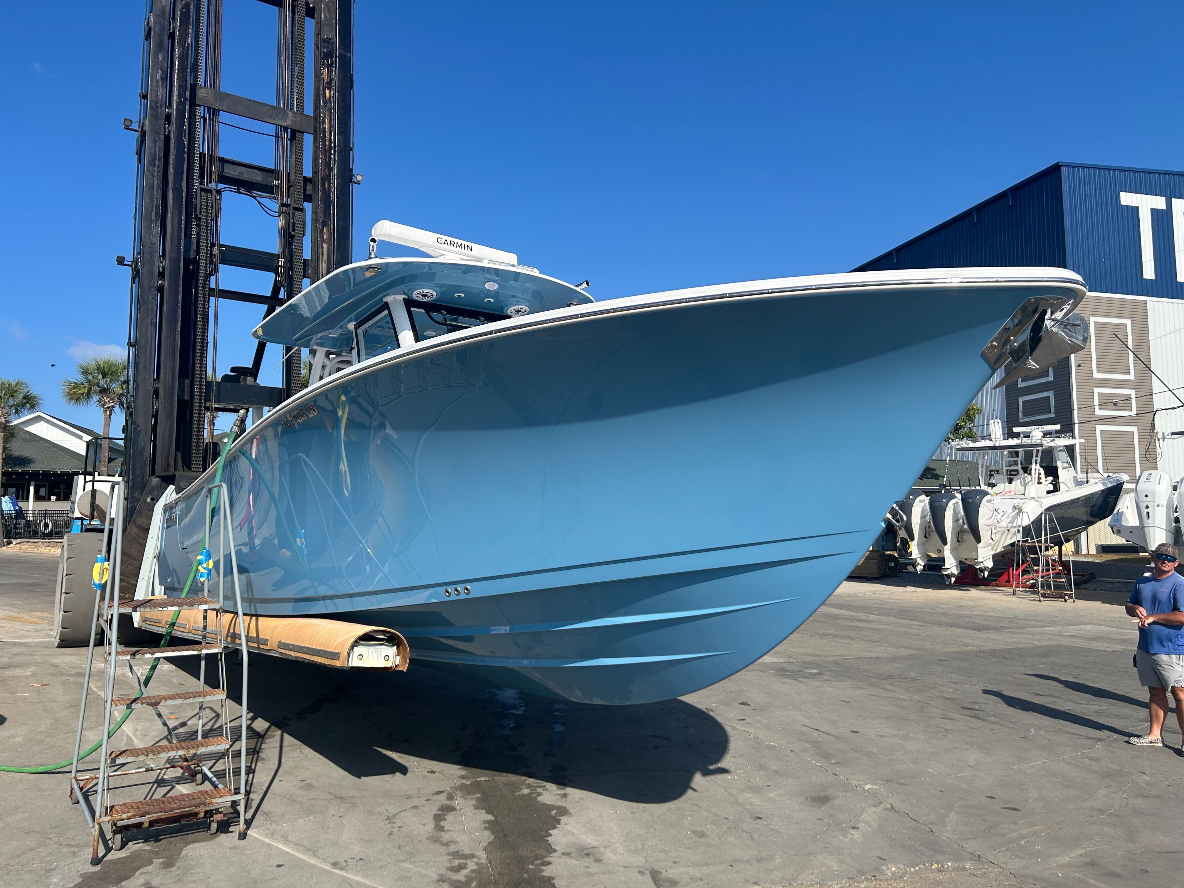 2025 Sportsman Open 322 Center Console - 23