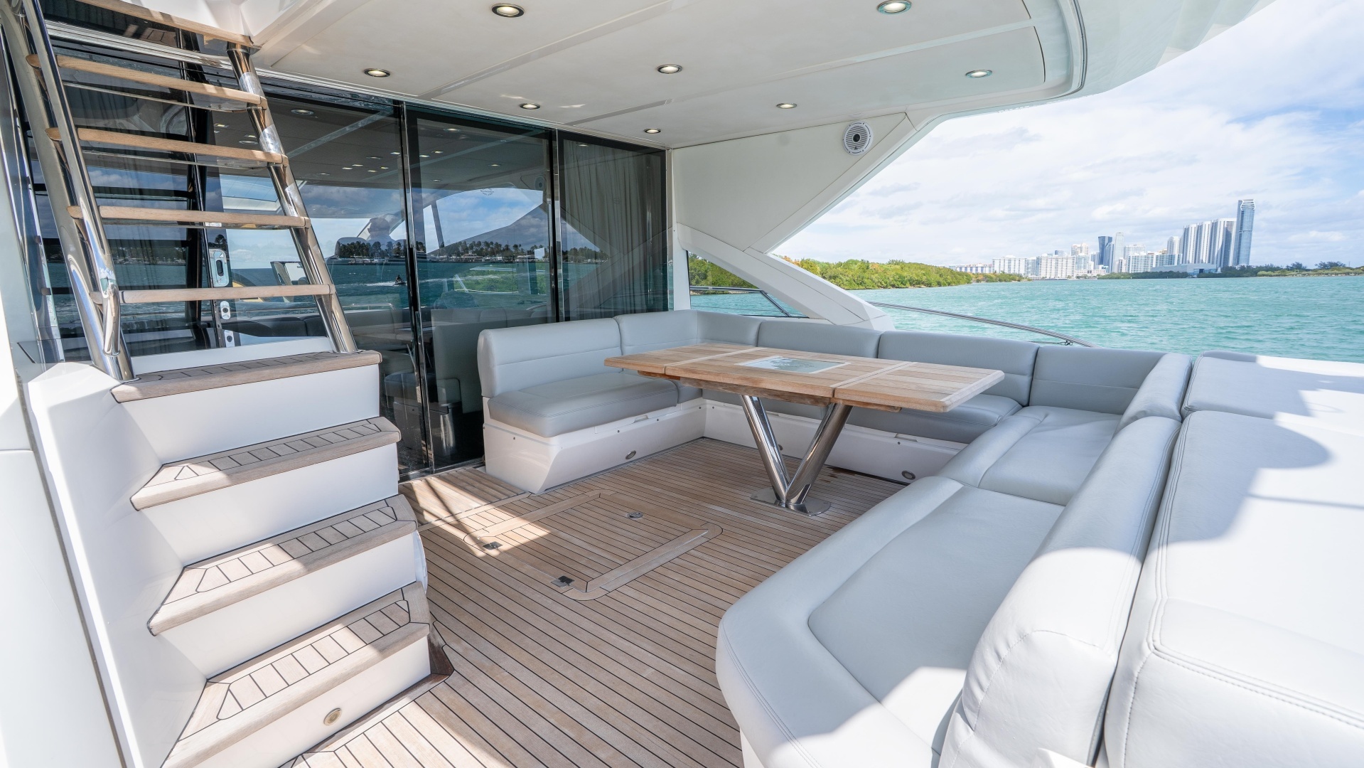 2014 Sunseeker 68' Sport Yacht - Image 17