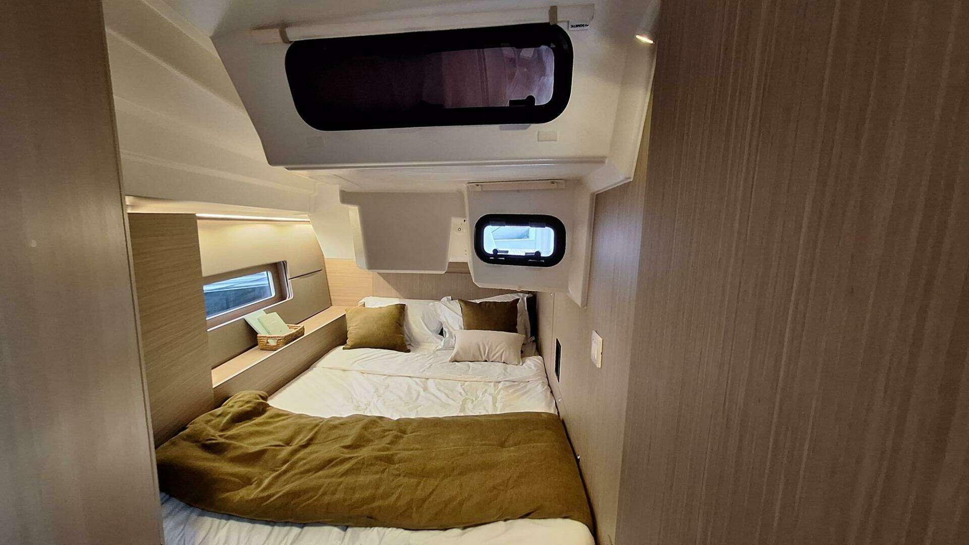 2026 Beneteau Oceanis 47 - Image 18