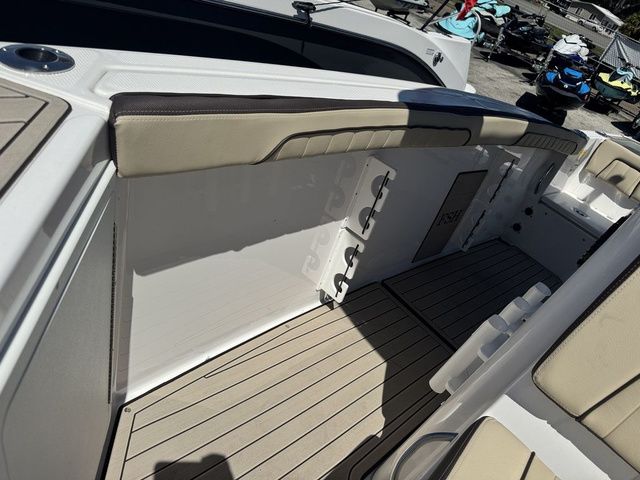 2026 Yamaha Boats 255 FSH Sport E - 27