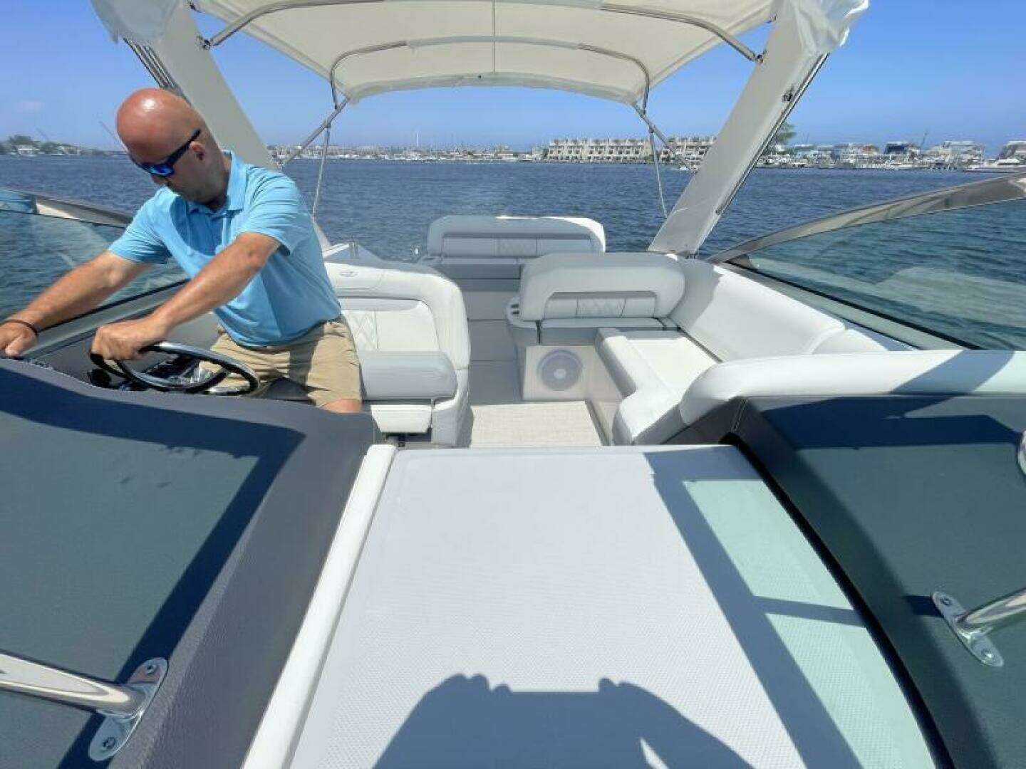 2026 Regal 33 XO - Image 7