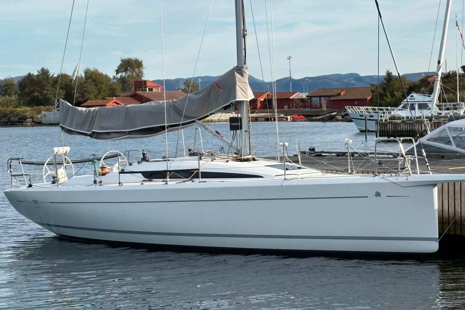 2018 Italia Yachts 9.98