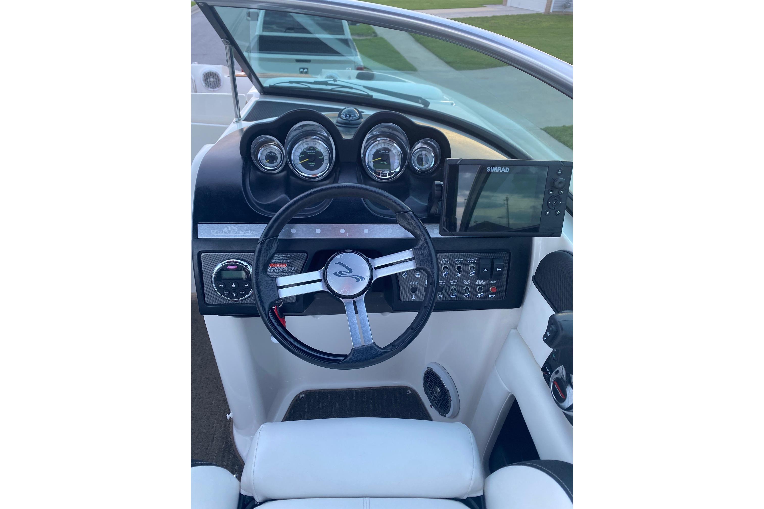 2014 Sea Ray 280 Sundeck - 26