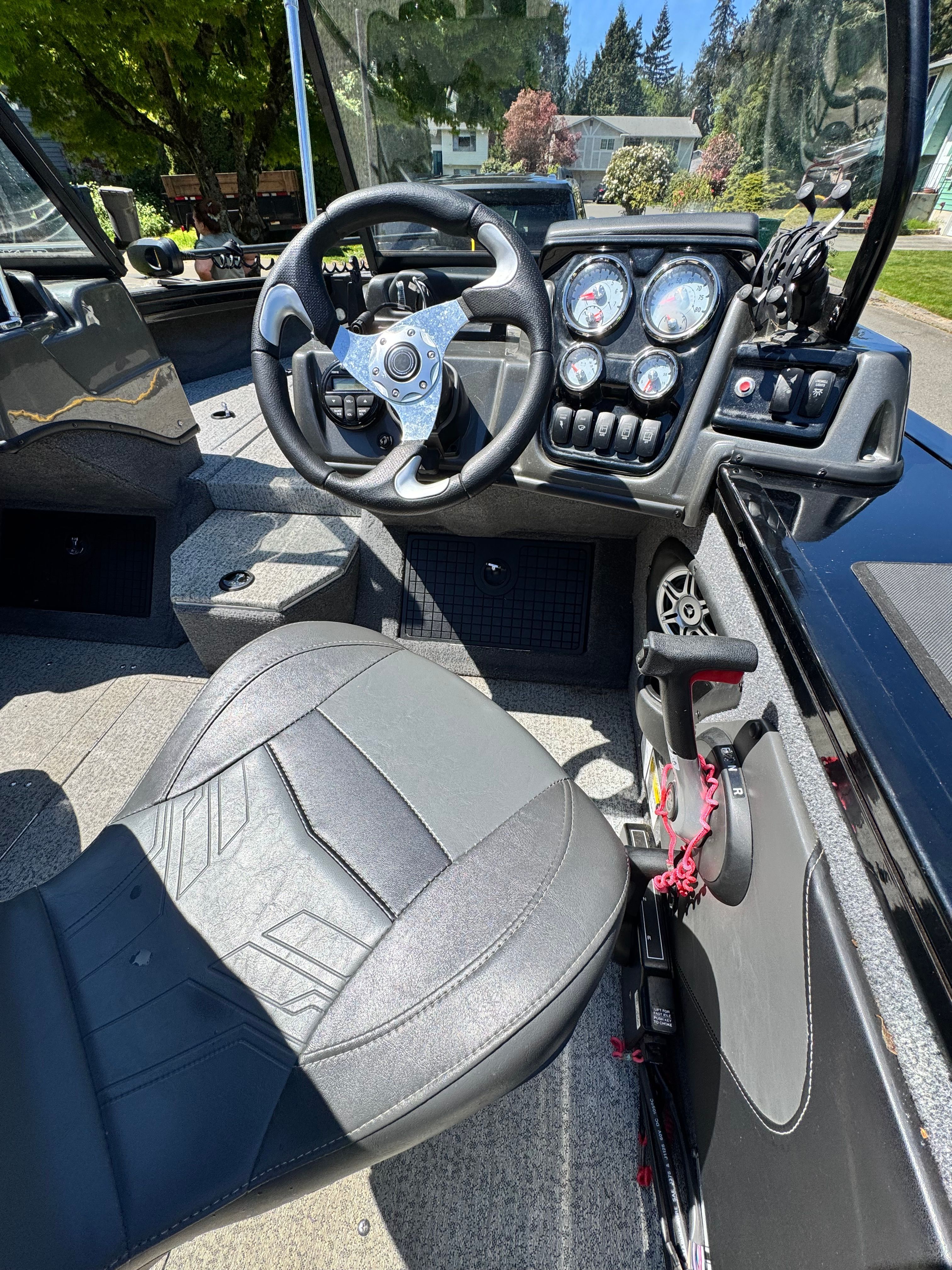 2020 Bass Tracker Targa V 19 - 5