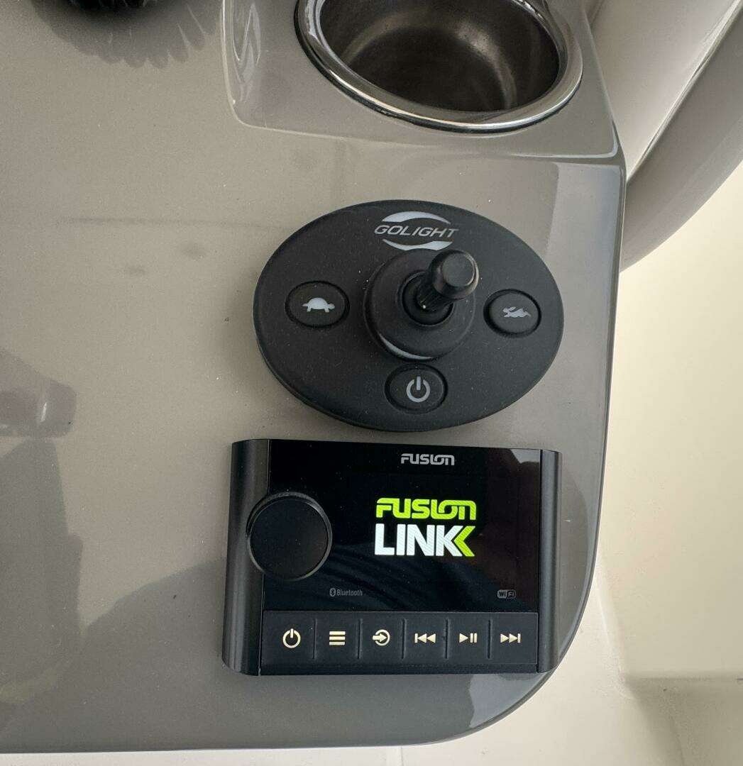 2017 Pursuit C 260 Center Console - Image 15
