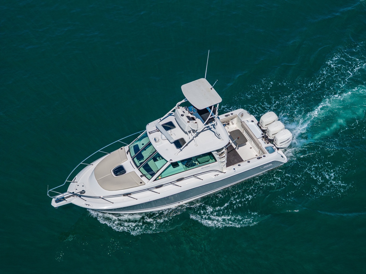 2019 Boston Whaler 345 Conquest - Image 7
