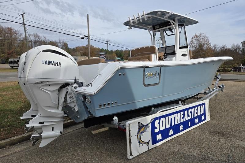 2026 Sea Hunt Ultra 275 Coffin Box boat with Yamaha engine at Southeastern Marine.