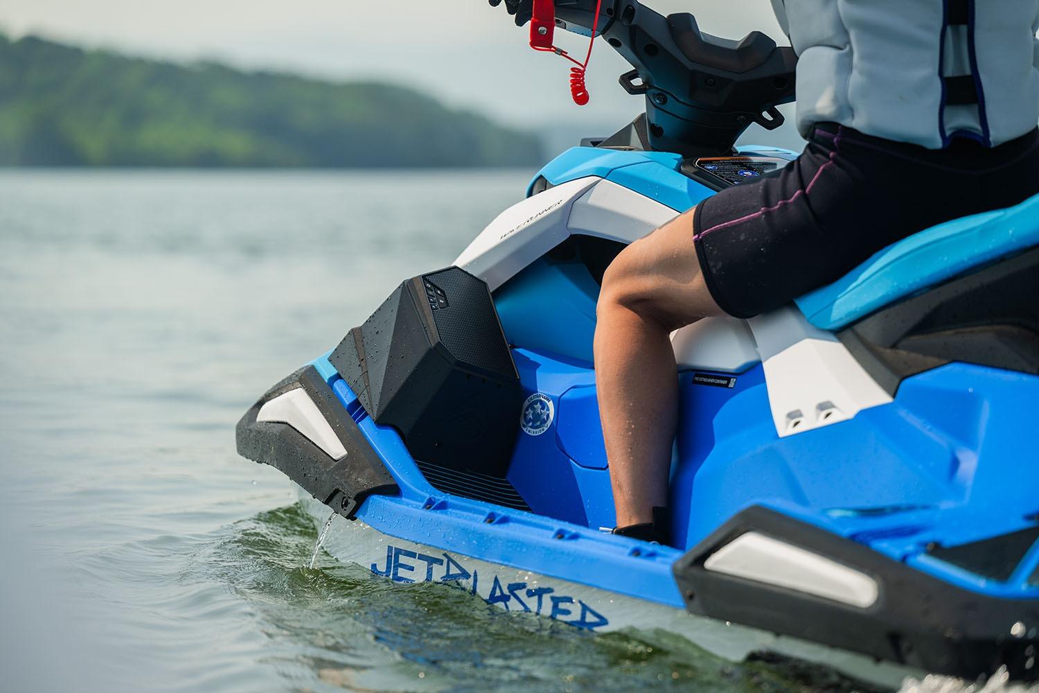 Manufacturer Provided Image: 2026 Yamaha WaveRunner JetBlaster DLX 2-Up on water, showcasing sleek blue design.