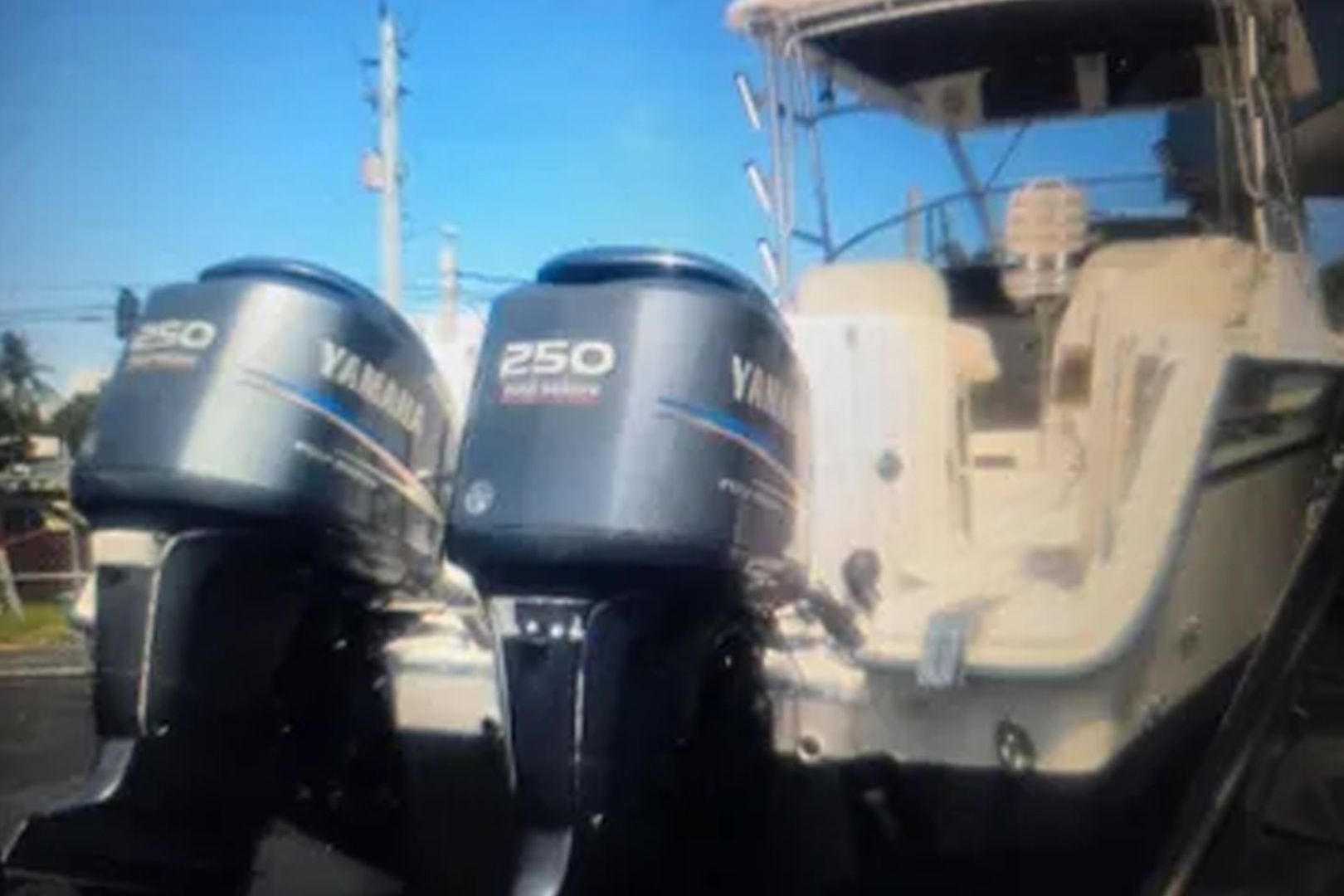 2004 Grady-White Express 330 - Image 10
