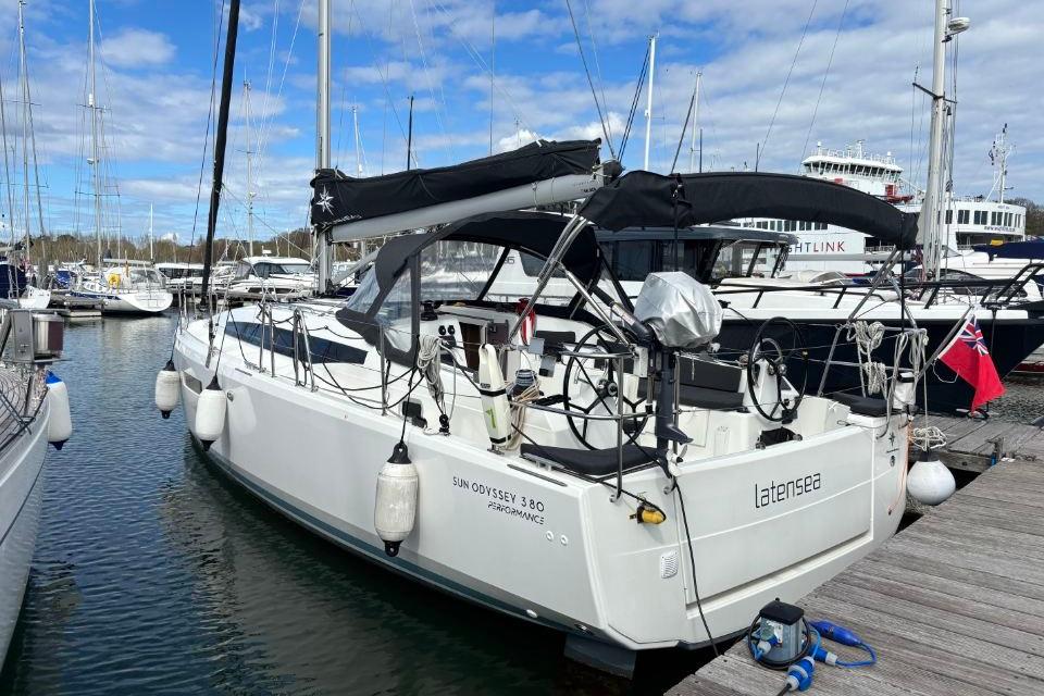 2023 Jeanneau Sun Odyssey 380